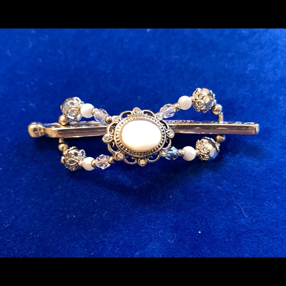 HAIR CLIPS BY LILLA ROSE INC - Picture 3 of 6